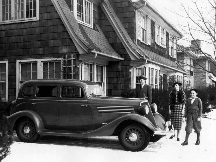  Studebaker Commander Regal Sedan 1934 года  (фото 1 из 1)